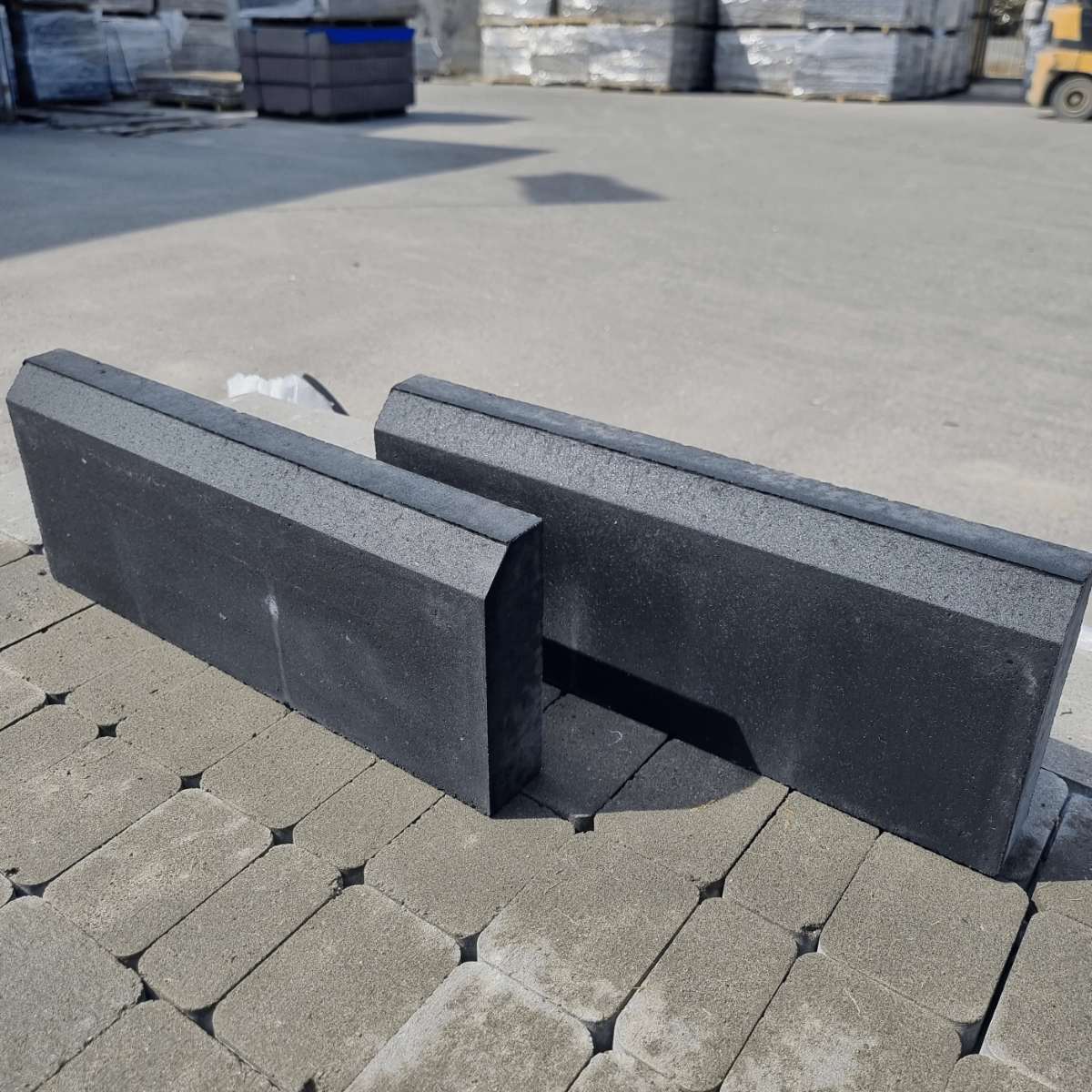 Бордюр парковий 50х20х6см Графіт