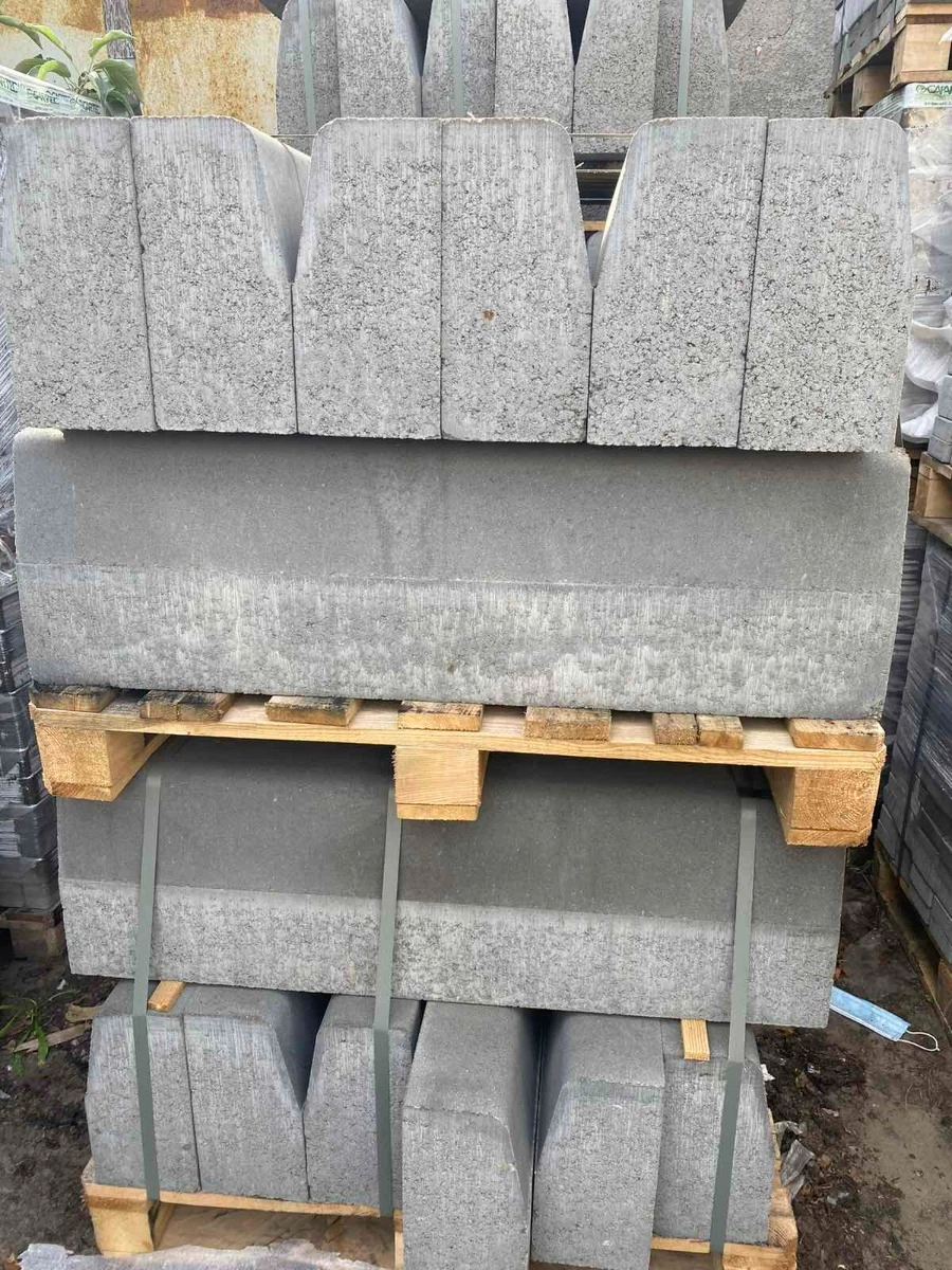 Бордюр дорожній 1000х300х180