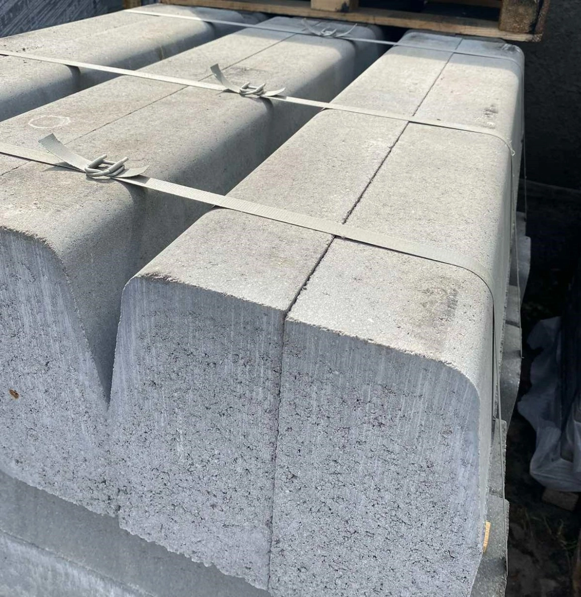 Бордюр дорожній 1000х300х180